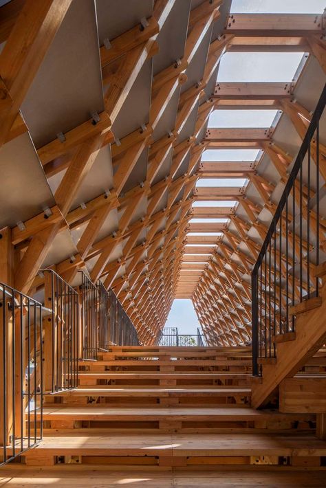 Gallery of Timber Bridge in Gulou Waterfront / LUO studio - 21 Timber Bridge, Timber Architecture, Timber Buildings, Parametric Architecture, Wood Architecture, Architecture Design Drawing, Architecture Model House, Timber Structure, Timber Construction