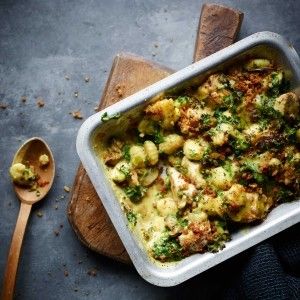 The body coach chicken leek gnocchi bake Baked Veggies Recipes, Joe Wicks Recipes, Gnocchi Bake, Baked Gnocchi, Joe Wicks, Baked Veggies, Body Coach, Main Meals, Gnocchi