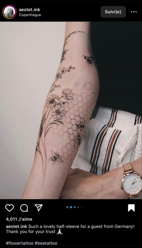 Natur Tattoo Arm, Leg Band Tattoos, Hexagon Tattoo, Honeycomb Tattoo, Tattoo Sleeve Filler, Earthy Tattoos, Feminine Tattoo Sleeves, Insect Tattoo, Nature Tattoo