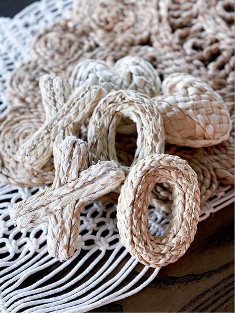 Neutral Boho Decor Industrial Valentines Decor, Valentine Boho Decor, Valentine Neutral Decor, Pottery Barn Valentine Decor, Valentine’s Day 2023 Trends, Coastal Valentines Day Decor, Neutral Valentines Day Decorations For Home, Neutral Valentines Day Decor Diy, Modern Valentines Day Decor