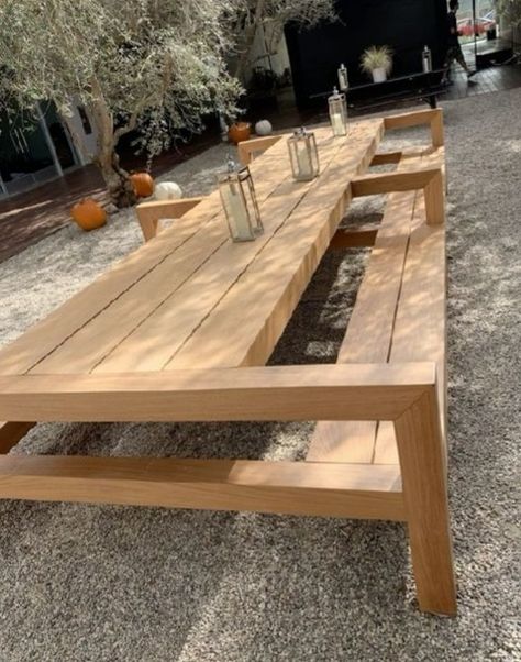 Outdoor Dining Inspiration, Outdoor Wooden Table, Meja Outdoor, Outdoor Wood Table, Custom Outdoor Furniture, Outside Table, Backyard Furniture, Outdoor Decor Backyard, Backyard Projects