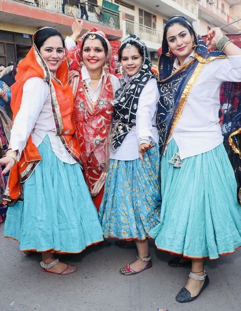 Haryanvi Traditional Dress, Rajasthan Clothes, Haryanvi Dress, Haryana Village, Haryanvi Culture, Army Lover, Famous Dress, Dress Name