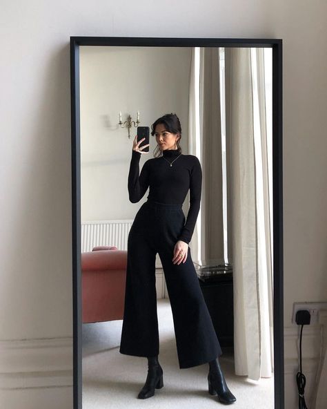 Monochrome Outfit Aesthetic, Black Monochrome Outfit, Chloe Miles, All Black Outfits, Black Outfits, All Black Outfit, Elegant Outfit, Outfits Casuales, Black Outfit