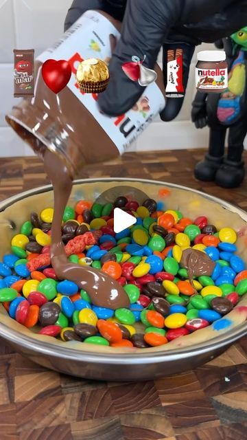 1.1M views · 78K likes | Kyle Istook on Instagram: "Which Nutella cookie pie is your fave? #satisfying #recipe #lifehack" Nutella Dessert Recipe, Nutella Cookie Pie, Nutella Dessert Recipes, Nutella Pie, Candy Pie, Nutella Cookie, Nutella Desserts, Nutella Cookies, Cookie Pie