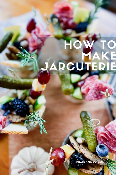 Vegetarian Jarcuterie, Charcuterie Mason Jars, Charcuterie Jars Ideas, Charcuterie In A Jar All Recipes, Charcuterie In Wine Glasses, Mason Jar Charcuterie, Single Serve Charcuterie, Single Serving Charcuterie Cup, Jarcuterie In A Jar Ideas