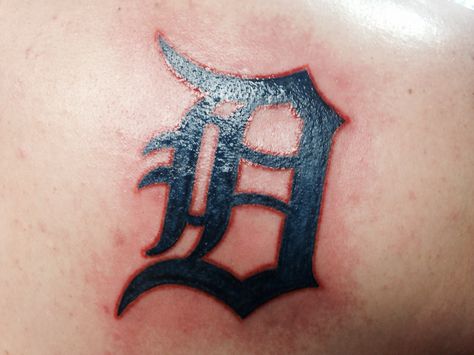 Detroit tiger tattoo Detroit Tigers Tattoo, Tigers Tattoo, Tiger Tattoo Ideas, Detroit Tattoo, Tiger Hand Tattoo, Orange Outline, Tiger Girl, Finger Tats, Tattoo Outline Drawing