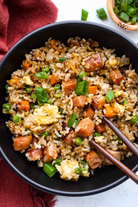 Spam Fried Rice Spam Fried Rice Recipe, Rice Recipes Side, Eggs And Veggies, Tasty Fried Rice, Hawaiian Fried Rice, Fried Spam, Spam Fried Rice, Fried Rice With Egg, Fluffy Rice