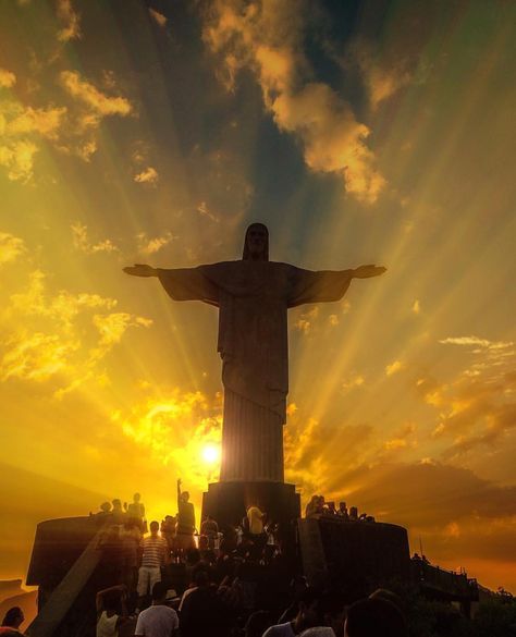 Christ The Redeemer, Brazil Travel, Ayat Alkitab, Jesus Christ Images, Jesus Art, Jesus Pictures, Wonderful Places, Beautiful World, Rio De Janeiro