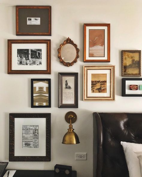 Gallery wall with vintage frames. Sentimental Gallery Wall, Gallery Wall Stairs, Rustic Gallery Wall, Stairs Colours, Hallway Gallery Wall, Family Gallery Wall, Vintage Gallery Wall, Gallery Wall Bedroom, Vintage Gallery