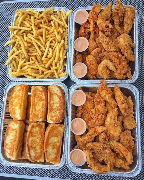 Sleepover Food, Food Babe, Think Food, Food Goals, Unhealthy Food, Food Platters, Tag Your Friends, Fried Food, Food Obsession