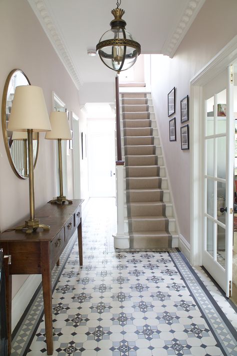 Victorian Terrace Hallway, Victorian Terrace Interior, Hallway Tiles Floor, Hall Tiles, Victorian House Interiors, Victorian Hallway, Modern Hallway Ideas, Hall Flooring, Tiled Hallway