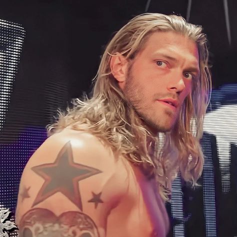 Edge 2000s Wwe, Edge Wwe Pfp, Edge Wwe 2000s, Edge Wrestler, Pro Wrestling Aesthetic, Wwe Pfp, Edge Wwe, Wwe Icons, Wwe Aesthetic