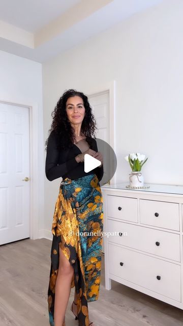 Doranellys Patton on Instagram: "DIY LONG SKIRT WITH A🧣Comment LINKS Shop and I’ll send you all the details right way. Like, save and follow for more! Also, Outfit 🔗 in bio, Amazon find, and stories. Scarf size is 70”x 35””, bodysuit in size S. 📍Save and follow for more! 💖If you loved this video share it with friends, and turn on Reels Notifications, so you don’t miss any of my reels. 🚫Do not repost my videos to your page without my consent©️ #fashionhacks #howtotieascarf #stylingtipps #scarftutorial #scarfstyle #scarfs #fashiontips #scarfseason #styleideas #stylehacks #winteroutfits #reuserecycle #winterscarf #diyvideos #doranellyspatton #styletipsforwomen #scarvesfordays #diy #reelsfashion #hacks #amazondeals #skirtlove #fallstyles" How To Tie Scarf As Skirt, Scarfs As Skirts, Scarf To Skirt, Tie Scarf Into Skirt, Tiring Scarfs, Scarf Tutorial, Scarf Tying, Long Scarf, Scarf Styles