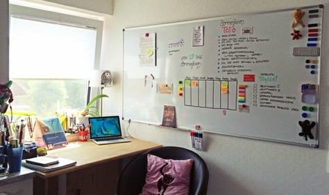 Whiteboard Ideas Bedroom, Big White Board, Productive Procrastination, Monalisa Wallpaper, Whiteboard Organization, First Apartment Tips, Ideas Habitaciones, Study Desk Decor, Desk Inspiration