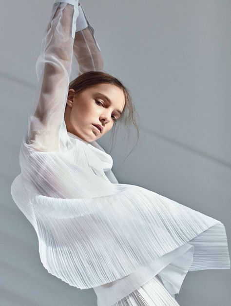 Irina Liss in L’Express Styles Magazine 27th April 2016 by Daniel Riera High Fashion Poses, Woman In White, Fashion Model Poses, High Fashion Photography, Fashion Photography Poses, Shooting Photo, Fashion Photography Editorial, Fashion Photoshoot, Fashion Shoot