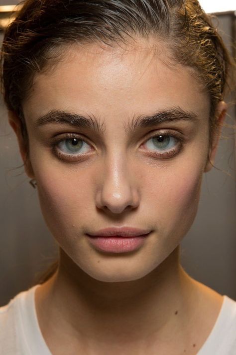 Nothing less than perfectDamir Doma SS 2015 (Backstage) Rock N Roll Makeup, Sherilyn Fenn, Taylor Marie Hill, 얼굴 그리기, Runway Makeup, Hot Makeup, Taylor Hill, Irina Shayk, Natalie Portman