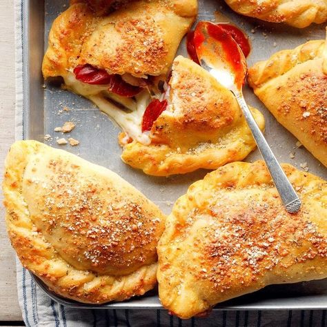 Pepperoni Pizza Pockets Pizza Pockets Recipe, Pockets Recipe, Pizza Style, Pizza Pockets, Turkey Pepperoni, Dinners To Make, Sliced Turkey, Breakfast Pizza, Fries In The Oven