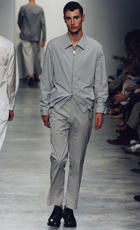 Prada 90s, Prada 2000, Early 2000 Fashion, Prada Menswear, Prada Runway, 90s Men, Prada Spring, Streetwear Fits, Run Through