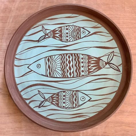 Pottery Fish Ideas, Sgraffito Designs Plates, Scraffito Designs Simple, Sgraffito Fish Designs, Koi Fish Sgraffito, Carved Plate Ceramic, Blue Pottery Designs, Ceramic Plates Art, Sgraffito Bird Plate