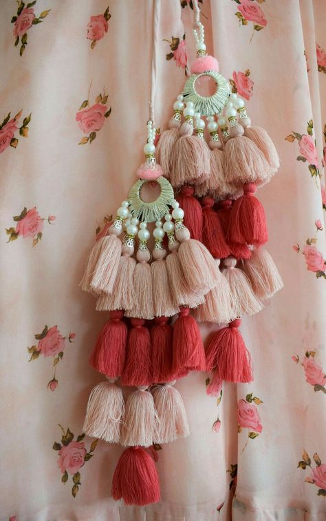 Latkans For Lehenga Handmade, Blouse Tassels Designs, Lehenga For Wedding, Tassels Fashion Clothing, Label Kanupriya, Designer Tassels, Saree Tassels Designs, Diy Fabric Jewellery, Georgette Lehenga