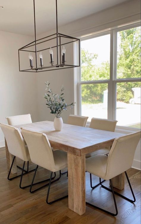 Wooden Table With Cream Chairs, Cozy Neutral Dining Room, Dark Table Light Chairs, Neutral Dining Room Decor, Simple Dining Room, Neutral Dining Room, 6 Seater Dining Table, Dining Room Inspo, Apartment Decor Inspiration