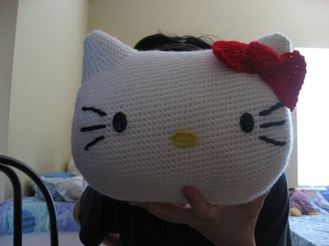 crochet hello kitty pillow pattern | Hello Kitty Pillow Crochet Hello Kitty, Hello Kitty Pillow, Kitty Pillow, Kitty Anime, Hello Kitty Crochet, Felt Yarn, Hello Kitty Crafts, Crochet Pillow Pattern, Crochet Pillows