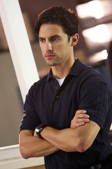 Peter Petrelli - Heroes Heroes Peter Petrelli, Peter Petrelli, Heroes Reborn, Jess Mariano, Milo Ventimiglia, American Series, Mandy Moore, Frat Boy, Mid Life Crisis