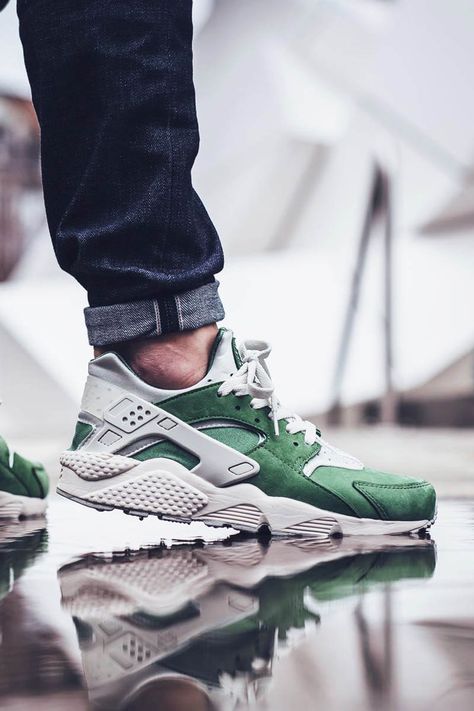 Treeline × Light Bone Huarache Run Premium Sneaker Lovers, Outfits Hombre, Huarache Run, Footwear Fashion, Nike Air Huarache, Air Huarache, Hot Sneakers, Sneakers Men Fashion, Sneaker Collection