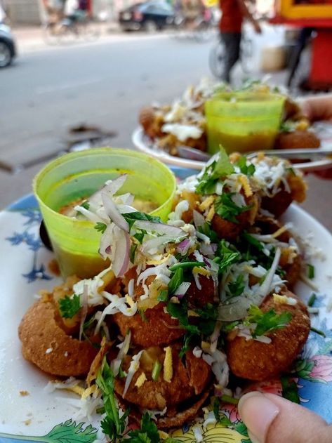 Fuchka Street Food Bangladesh, Paani Puri, Chat Recipes, Healing Gut, Bengali Aesthetic, Chats Recipe, Desi Things, Bangladesh Travel, Bangladeshi Food