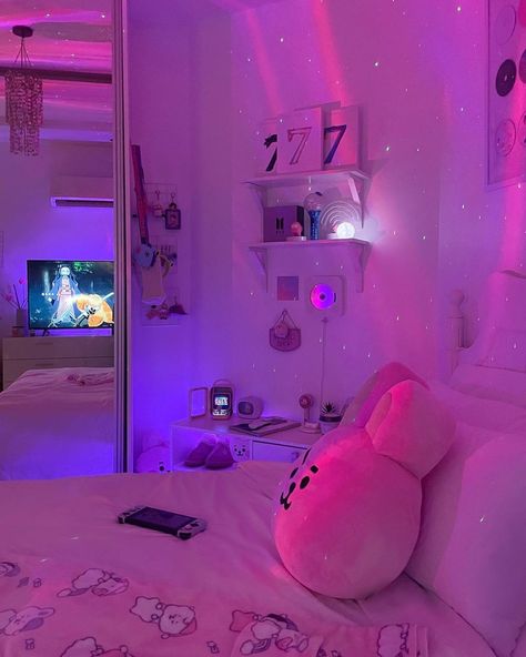 Army Decor Room, Army Room Ideas, Bt21 Bedroom, Army Bts Room Ideas, Bts Bedroom Ideas, Bts Army Room Decor, K Pop Bedroom Ideas, Bts Room Decor Aesthetic, Bts Room Aesthetic