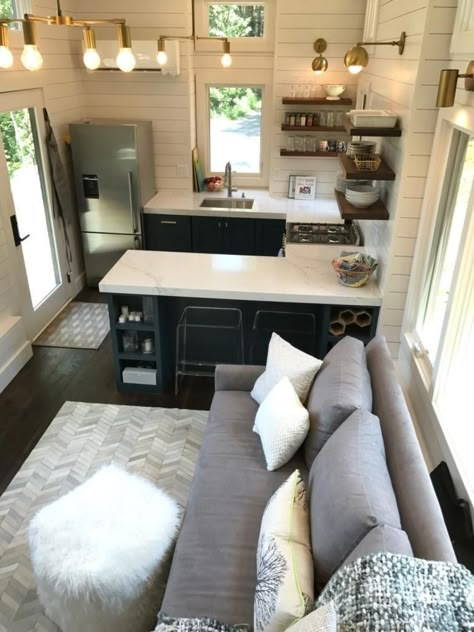 Small House Kitchen Ideas, Tiny House Furniture, Tiny House Interior Design, Tiny House Loft, Tiny House Inspiration, Tiny House Bathroom, Living Room And Kitchen, Tiny House Kitchen, Tiny Home Ideas