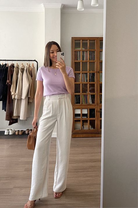 Shop Relaxed cashmere T-shirt and other curated products on LTK, the easiest way to shop everything from your favorite creators. Casual Work Outfit Spring, Athleisure Essentials, Cozy Oversized Sweaters, Corporate Attire, Spring Work Outfits, Tshirt Outfits, Summer Trends, Classy Women, Work Attire