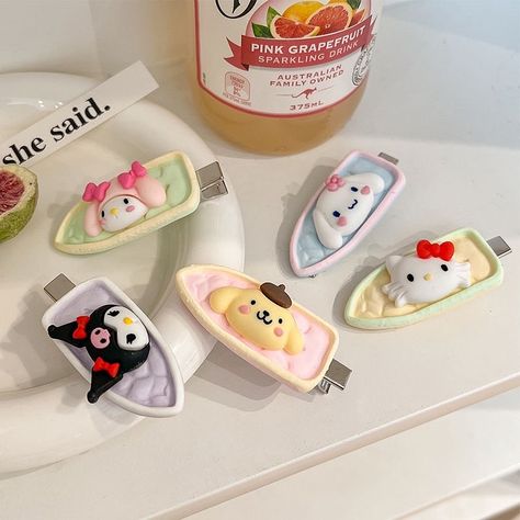 Cream Clip Handmade, Decoden Hair Clips, Kawaii Hair Clips, Decoden Diy, Decoden Case, Cream Glue, Cute Sweatpants, Hello Kitty Makeup, Decoden Phone Case