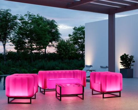 Inflatable Sofas, Clever Furniture, Modern Garden Furniture, Inflatable Furniture, Pink Furniture, Inflatable Sofa, Garden Coffee Table, Building Furniture, Pink Sofa