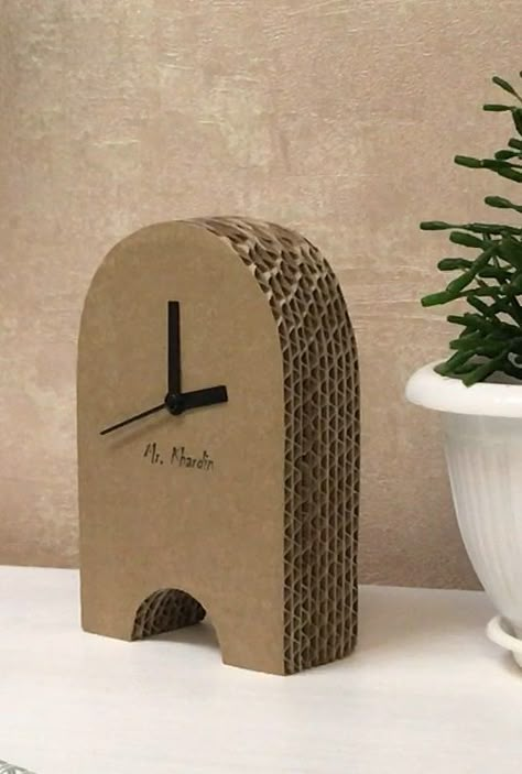 Cardboard Objects, Cardboard Clock, Cardboard Furniture Design, Rock Room, Cardboard Model, Cardboard Design, Diy Props, Folding Furniture, Cardboard Furniture