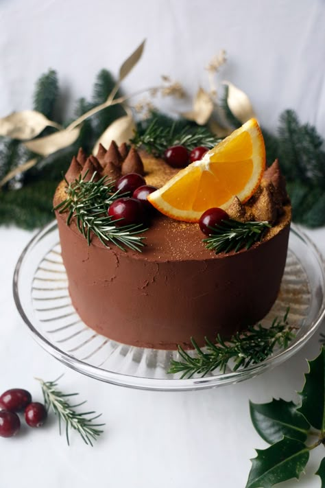 Chocolate Christmas Cake, Gf Cake, Cranberry Orange Cake, Vegan Chocolate Recipes, Chocolate Cranberry, Orange Cake Recipe, Christmas Cake Designs, Orange Chocolate, Cake House