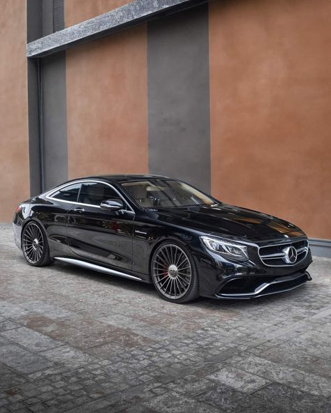 S63 Amg Coupe, Mercedes S Class Black, Mercedes Benz Gle Coupe Black, New Jeep Wagoneer, Mercedes Maybach Gls 600 Black, Mercedes Benz E Class Black, All Black Maybach, Mercedes Cla 250 Black, Mercedes C Class Coupe