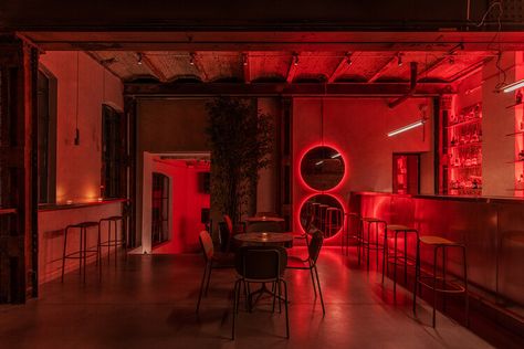 Platforma Wolff DJ Bar / Apio Studio | ArchDaily Red Hotel, Studio Floor Plans, Japanese Bar, Old Brick Wall, Pub Design, Red Bar, Restaurant Concept, Bar Interior, Old Bricks