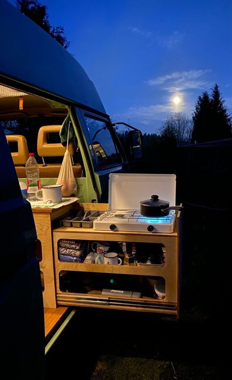 Vw T3 Interior Ideas, Mercedes Vito Camper, Ford Transit Connect Camper, Vw T3 Camper, Camper Van Kitchen, Vw T3 Syncro, T6 California, Best Campervan, T3 Vw