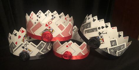 Crown Of Cards Diy, Deck Of Cards Crown Diy, Playing Card Crown Diy, Deck Of Cards Halloween Costume, Queen Of Hearts Crown Diy Playing Cards, How To Make A Crown Out Of Playing Cards, Card Crown Diy, Playing Card Crown, Deck Of Cards Costume