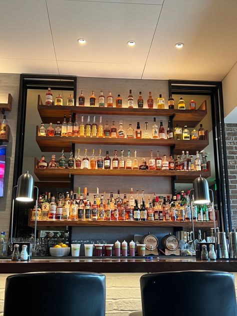 Backlit Floating Shelves, Floating Shelves Bar Ideas, Downstairs Bar, Liquor Shelf, Basement Bar Designs, Piano Bar, Bar Rack, Bar Designs, Bar Displays