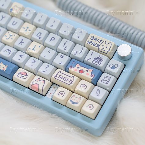 Cute Computer Keyboard, Keyboard Painting Ideas, Keyboards Aesthetic, Aesthetic Keyboards, Kawaii Keyboard, Blue Keyboard, Fancy Keyboard, Aesthetic Keyboard, Unique Keyboards