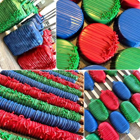 Lego Themed Desserts, Mario Cakesicles, Super Mario Bros Party Desserts, Mario Birthday Treats For School, Super Mario Chocolate Covered Pretzels, Mario Pretzels, Mario Dessert Ideas, Super Mario Cakesicles, Super Mario Oreos