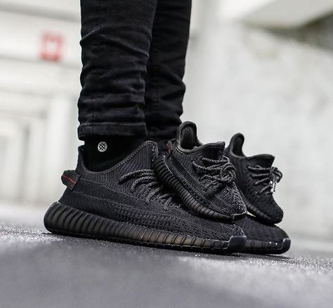 RT @BOOSTLINKS: Ad: LIVE in 35mins via adidas EU adidas Yeezy Boost 350 V2 'Black Static' Non Reflective UK:http://bit.ly/2YBOca2 FR:http://bit.ly/2Hqg7Uw DE:http://bit.ly/2YDzqzv NL:http://bit.ly/2HpgX3V IT:http://bit.ly/2YDzr6x ES:http://bit.ly/2HnZ6KG SE:http://bit.ly/2YBOde6 http://bit.ly/2EXeVX5 #muxjasper #fivedoubleues #sneaker #kicks Yeezy Boost 350 V2, Sneaker Release, Yeezy 350, 350 V2, Adidas Yeezy Boost 350, Yeezy Boost 350, Yeezy Boost, Adidas Yeezy, Adidas Yeezy Boost