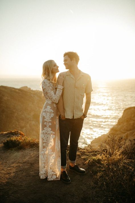 Outdoor Engagement Photo Poses, Norcal Wedding, Big Sur Engagement, Big Sur Coastline, Adventure Engagement Photos, Traditional Engagement, Adventurous Couple, Places In California, Outdoor Engagement Photos