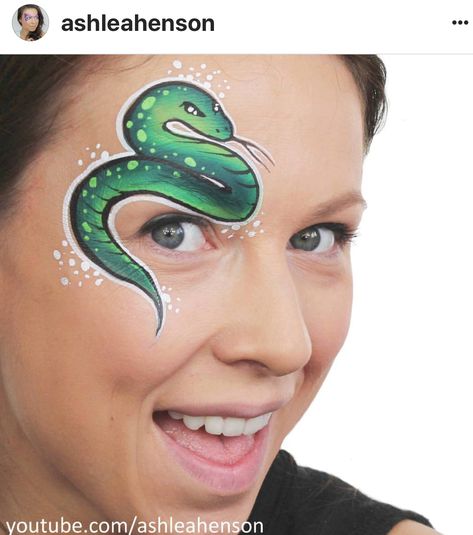 Snake eye design Snake Face Paint Easy, Cobra Face Paint, Face Painting Snake, Snake Face Painting, Snake Face Paint, Fox Face Paint, Dinosaur Face Painting, Snake Face, Eye Face Painting