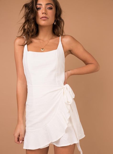 White Dresses Graduation, House Move, Recruitment Outfits, Cute Short Dresses, Florida Style, Graduation Dresses, Online Closet, White Princess, Mini Dresses Online