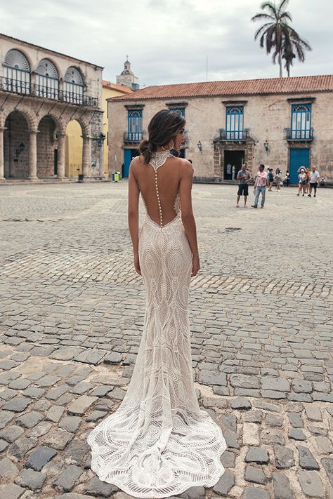 Julie Vino Wedding Dress, Embellished Wedding Dress, Fashion Bride, Open Back Wedding Dress, Pnina Tornai, Wedding Dresses 2018, Neck Deep, Trendy Wedding Dresses, Back Wedding Dress