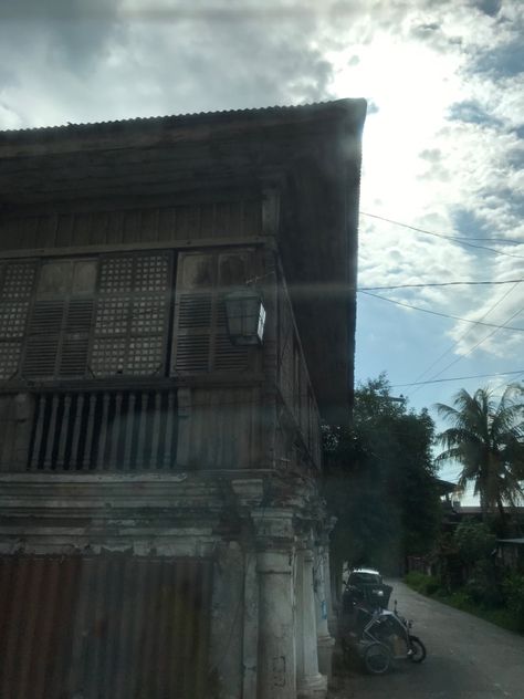 Old Philippines Aesthetic, Philippines Aesthetic Vintage, The Philippines Aesthetic, Aesthetic Vintage House, House In The Philippines, Philippines Aesthetic, Filipino House, 90s House, Philippine Houses