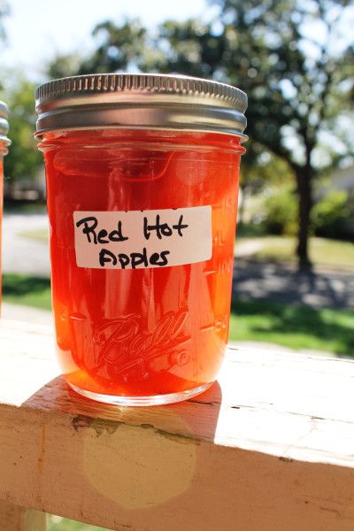 Red Hot Apples, Red Hot Cinnamon Apples, Hot Cinnamon Apples, Cupcake Jars, Crab Apple Recipes, Hot Apples, Apple Cinnamon Recipes, Canning Apples, Red Hots Candy